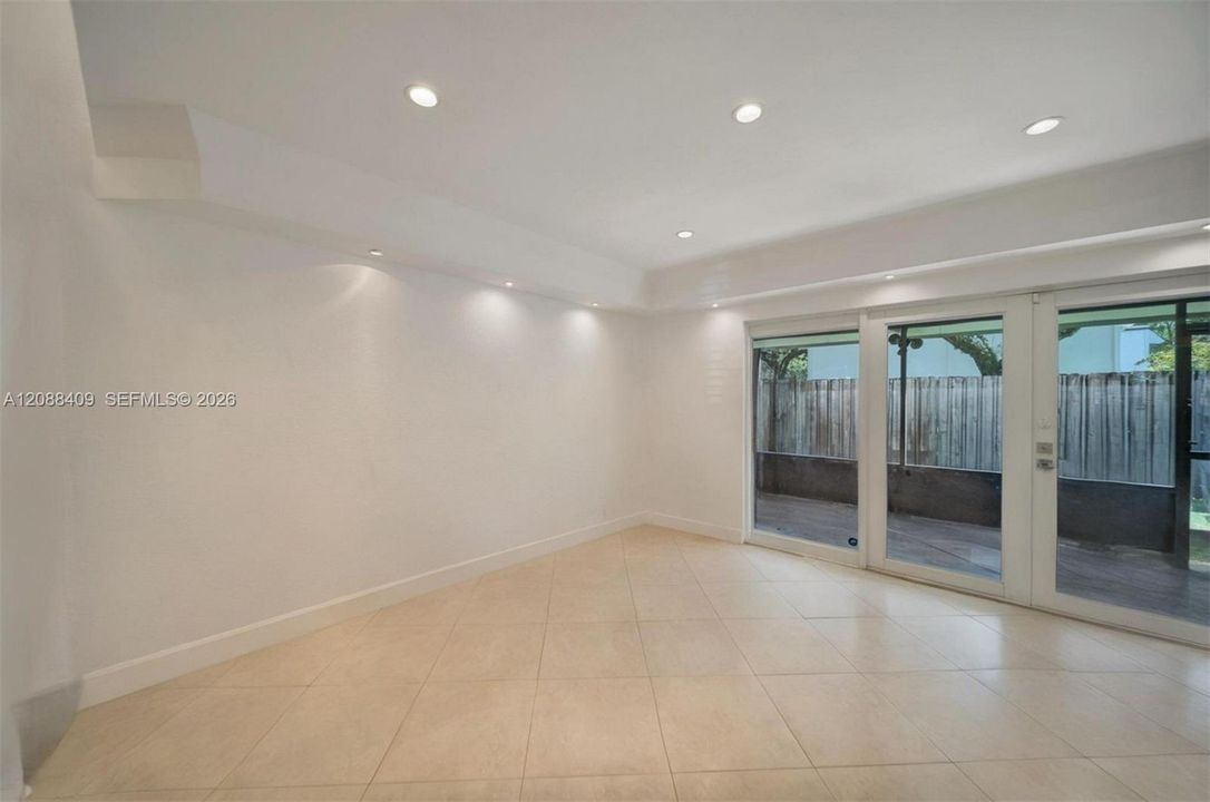 For Sale: $345,000 (3 beds, 2 baths, 1330 Square Feet)