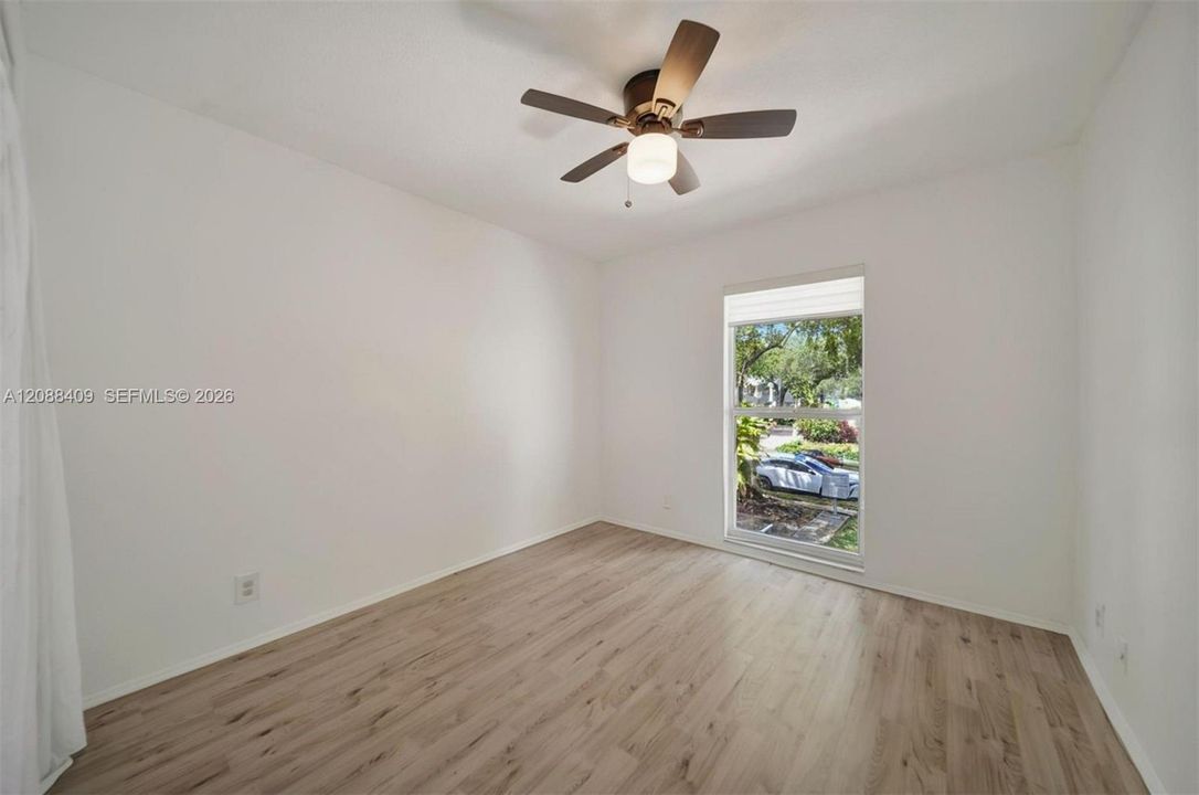 For Sale: $345,000 (3 beds, 2 baths, 1330 Square Feet)