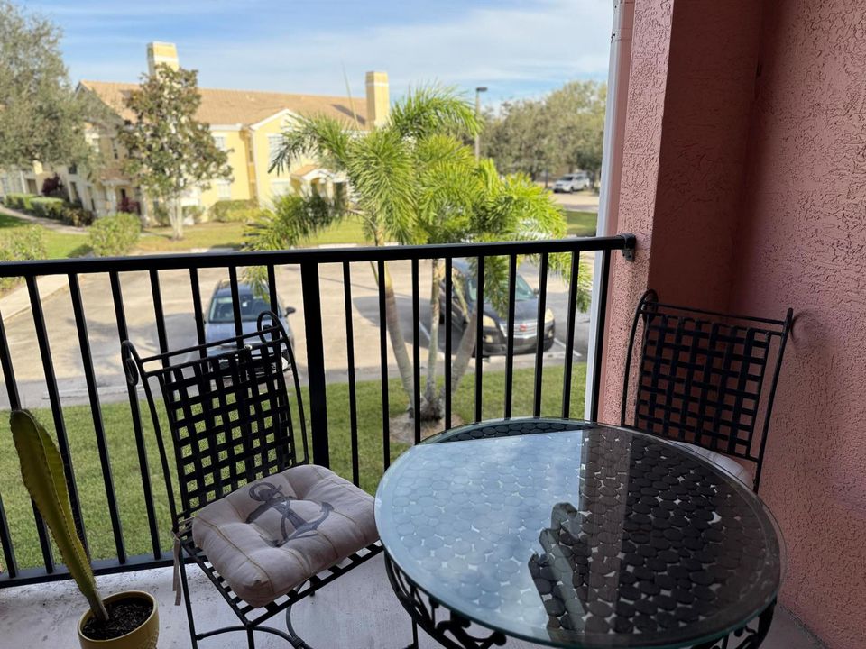 screened balcony 2