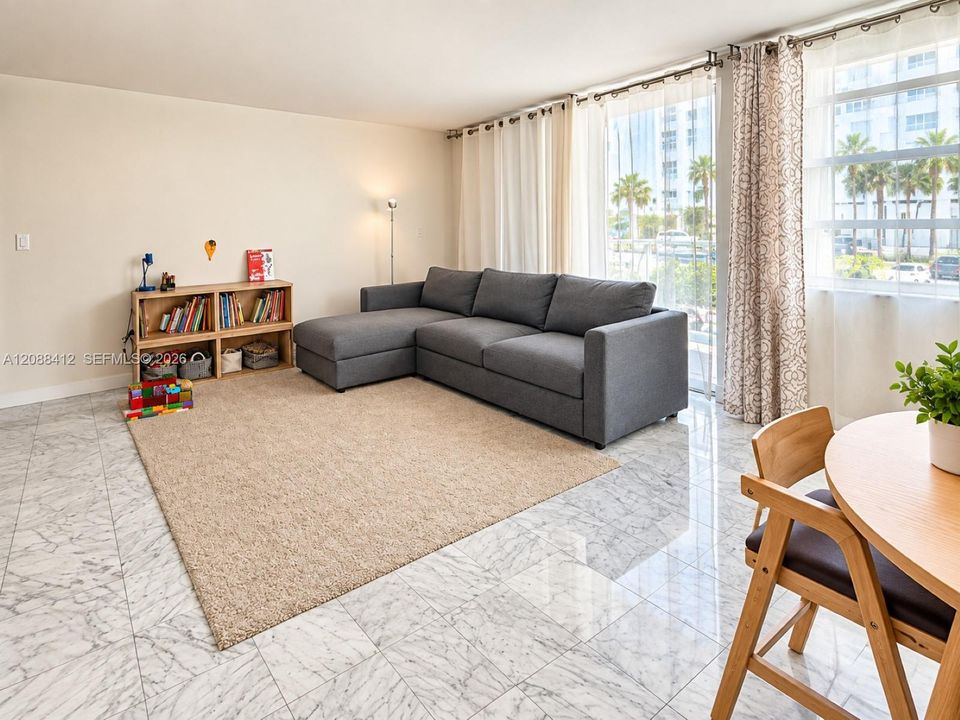 En Venta: $249,000 (2 camas, 2 baños, 1035 Pies cuadrados)