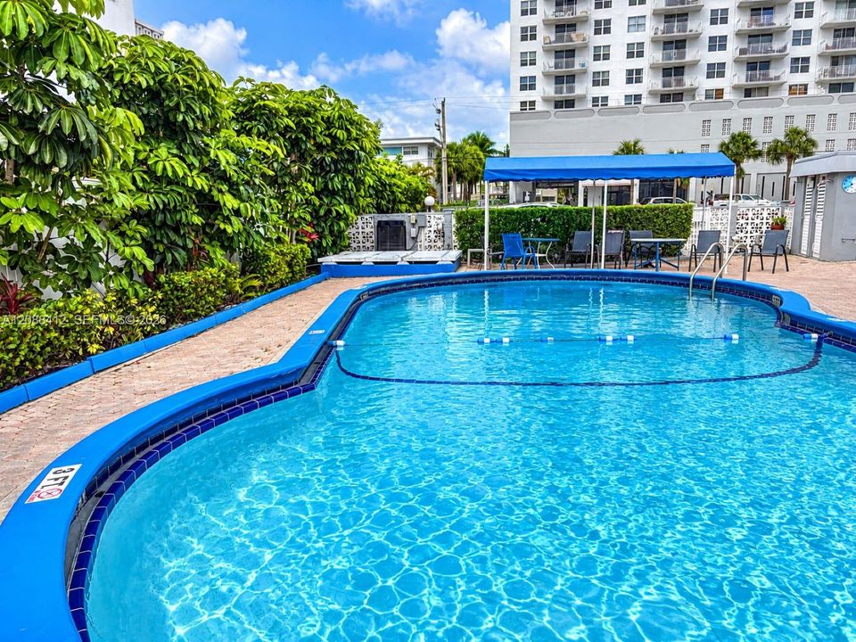 En Venta: $249,000 (2 camas, 2 baños, 1035 Pies cuadrados)