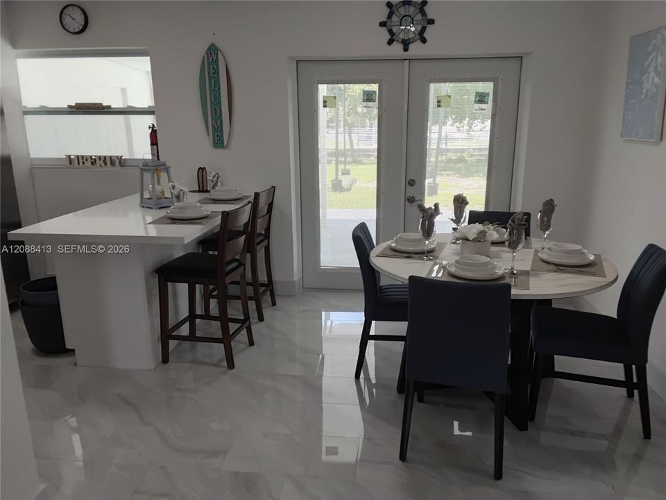 For Rent: $4,500 (3 beds, 1 baths, 1395 Square Feet)