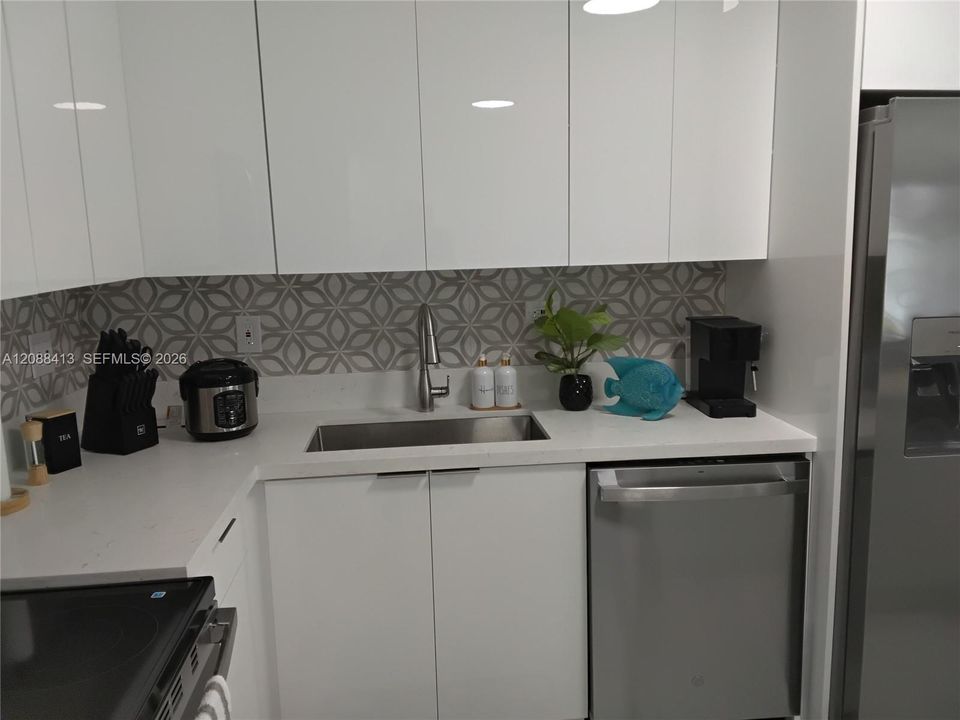 For Rent: $4,500 (3 beds, 1 baths, 1395 Square Feet)