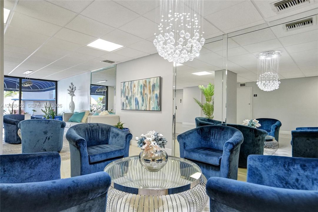 For Sale: $369,000 (2 beds, 2 baths, 1230 Square Feet)