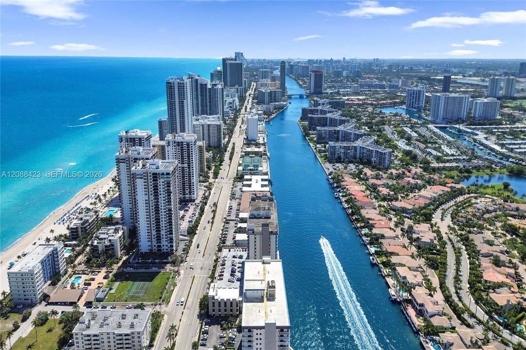 For Sale: $369,000 (2 beds, 2 baths, 1230 Square Feet)