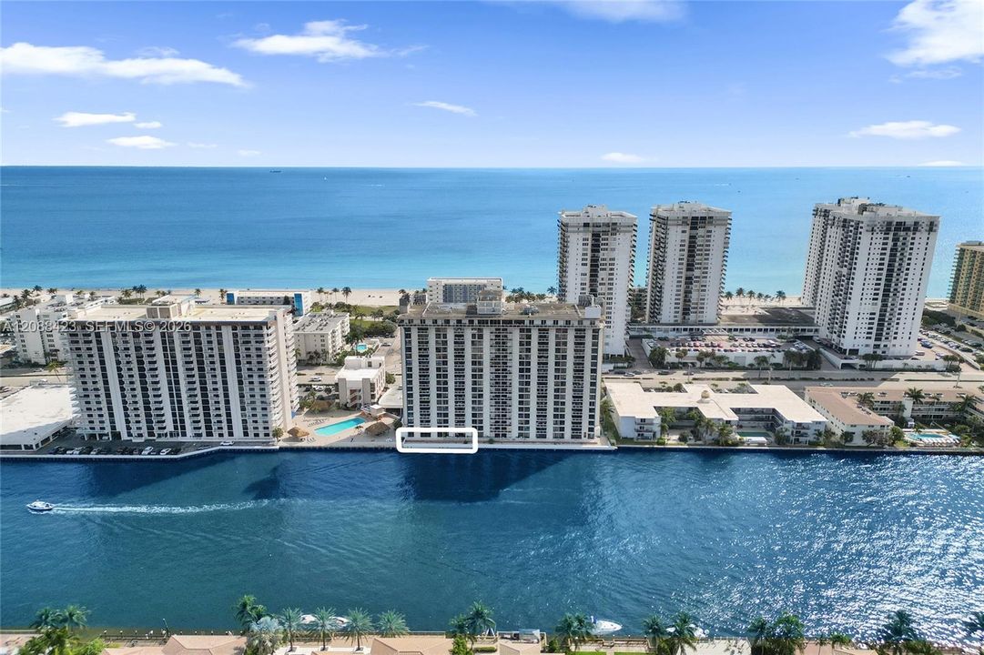 For Sale: $369,000 (2 beds, 2 baths, 1230 Square Feet)