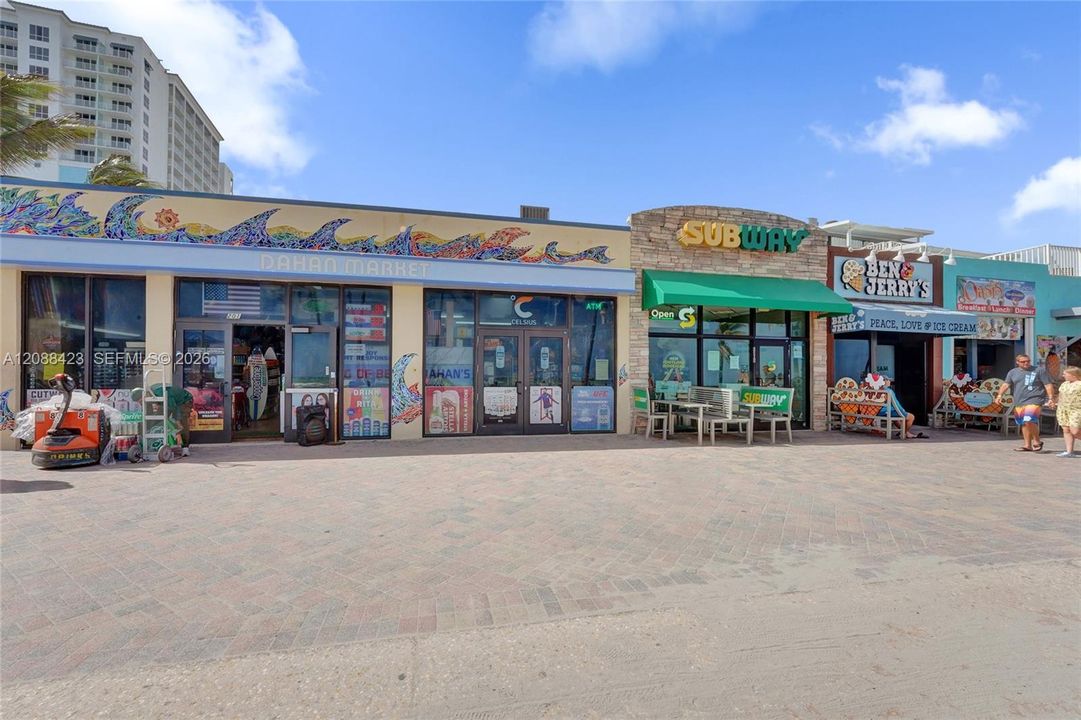 For Sale: $369,000 (2 beds, 2 baths, 1230 Square Feet)