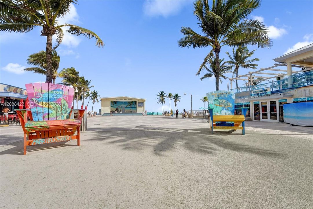 For Sale: $369,000 (2 beds, 2 baths, 1230 Square Feet)