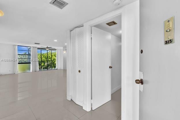 ENTRY FOYER