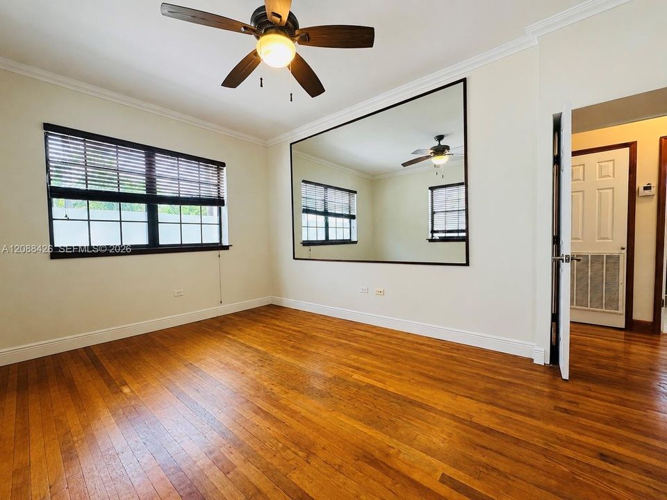 В аренду: $3,600 (2 спален, 2 ванн, 1100 Квадратных фут)