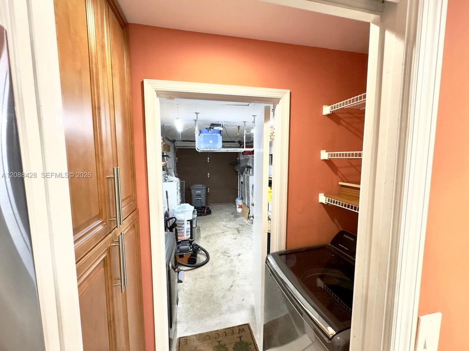 На продажу: $395,000 (2 спален, 2 ванн, 1403 Квадратных фут)