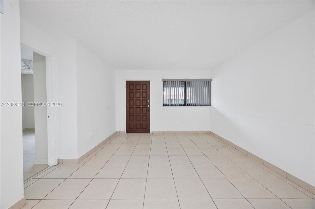 For Rent: $2,300 (2 beds, 2 baths, 765 Square Feet)