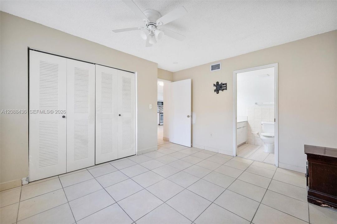 For Rent: $2,300 (2 beds, 2 baths, 765 Square Feet)
