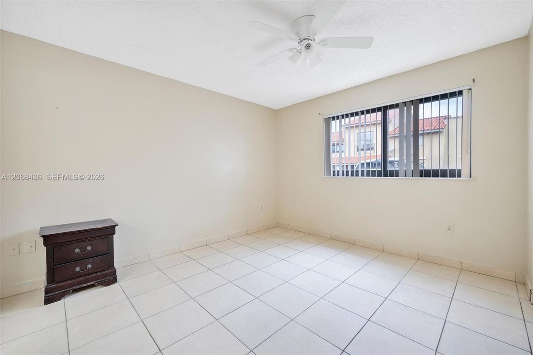 For Rent: $2,300 (2 beds, 2 baths, 765 Square Feet)