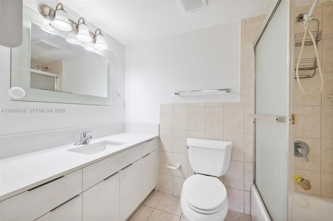 For Rent: $2,300 (2 beds, 2 baths, 765 Square Feet)