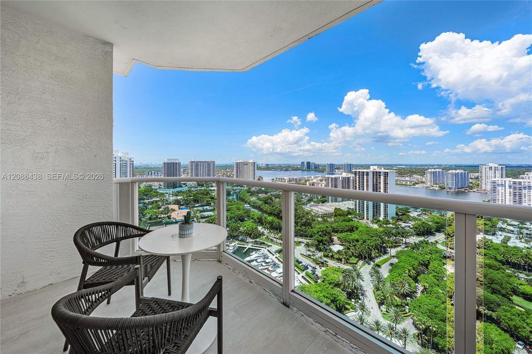 For Sale: $3,888,888 (3 beds, 3 baths, 3073 Square Feet)