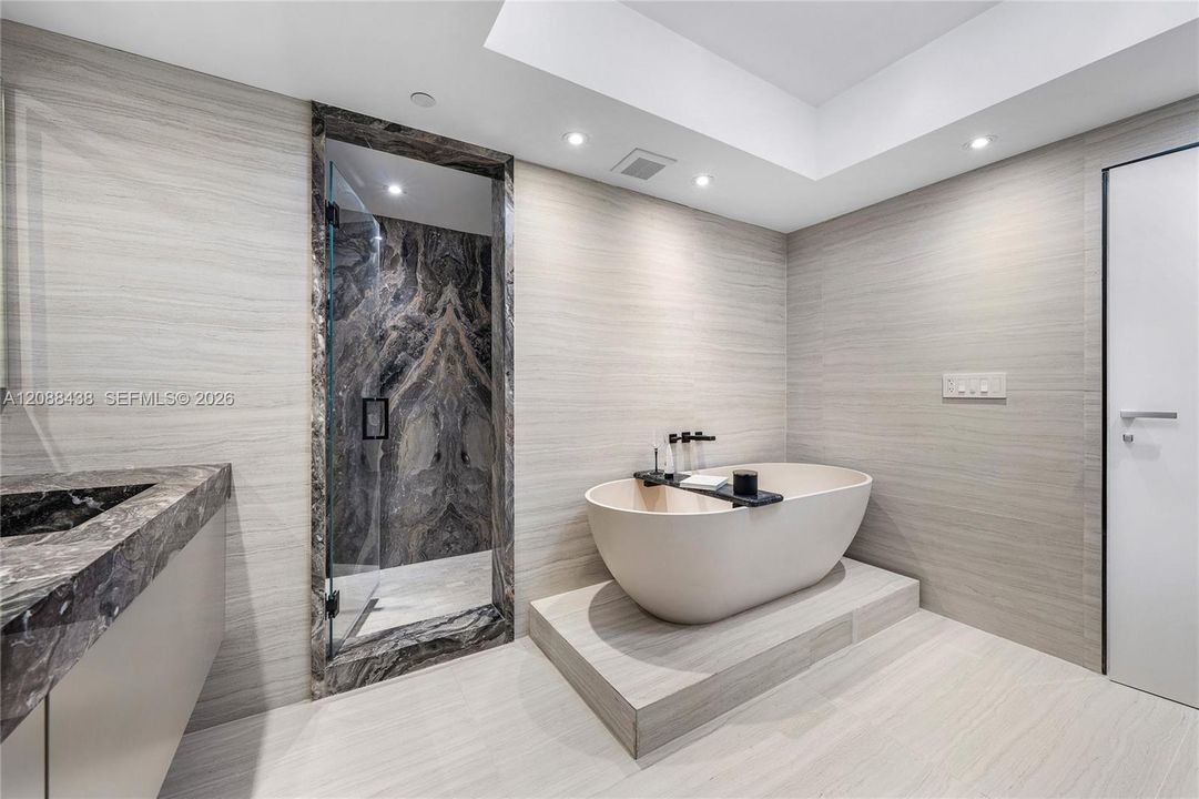 For Sale: $3,888,888 (3 beds, 3 baths, 3073 Square Feet)