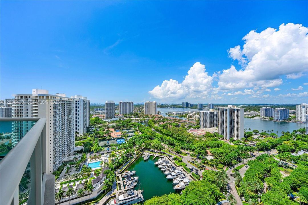 For Sale: $3,888,888 (3 beds, 3 baths, 3073 Square Feet)