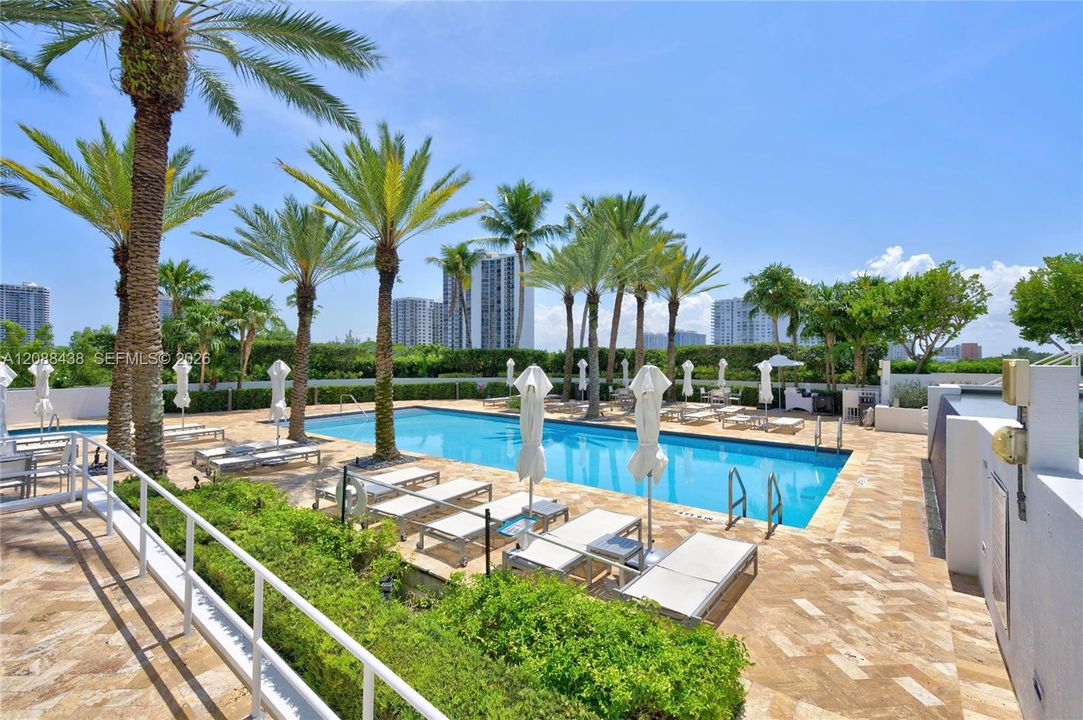 For Sale: $3,888,888 (3 beds, 3 baths, 3073 Square Feet)