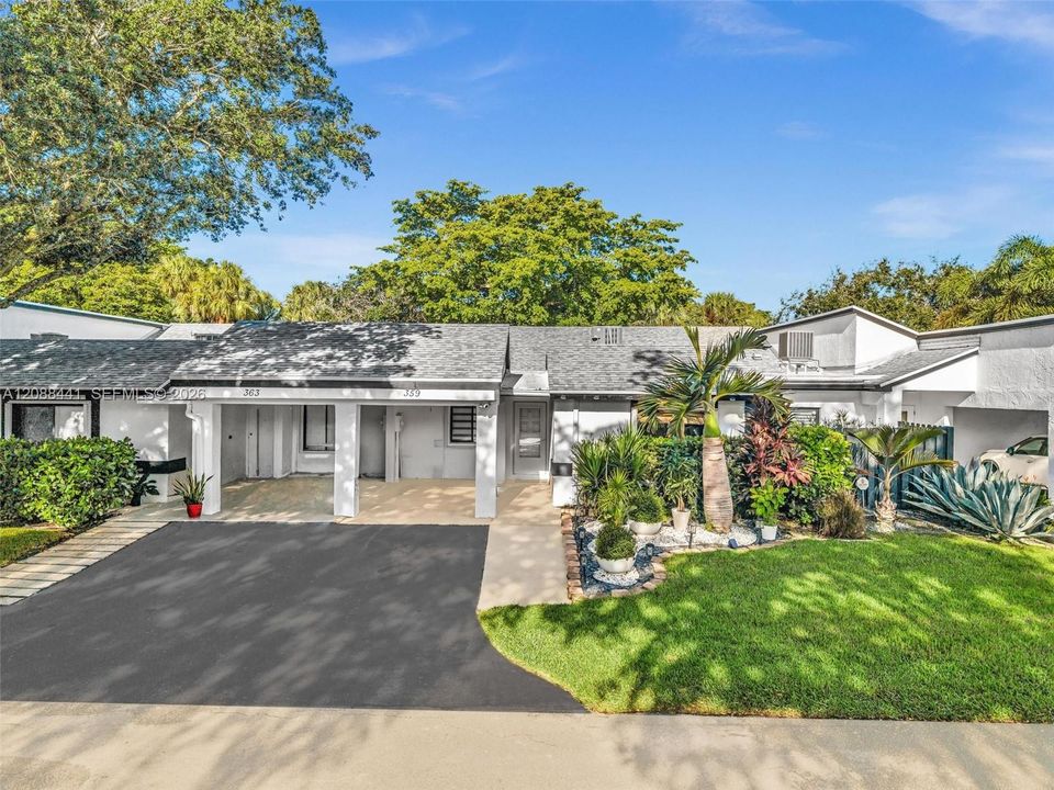For Sale: $550,000 (3 beds, 2 baths, 1500 Square Feet)