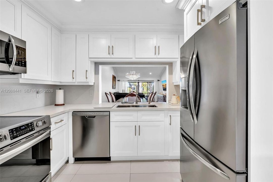 For Sale: $550,000 (3 beds, 2 baths, 1500 Square Feet)