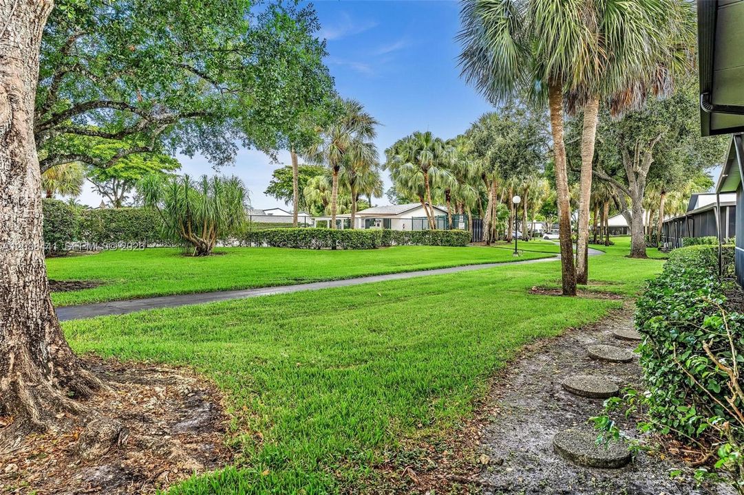 For Sale: $550,000 (3 beds, 2 baths, 1500 Square Feet)