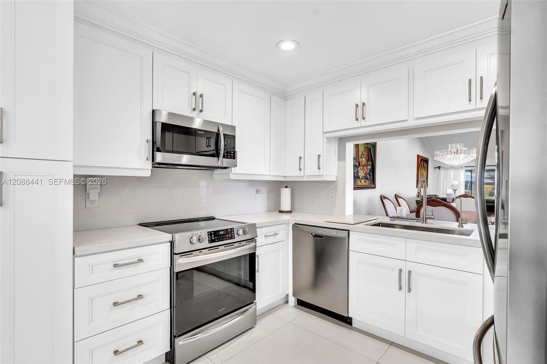 For Sale: $550,000 (3 beds, 2 baths, 1500 Square Feet)
