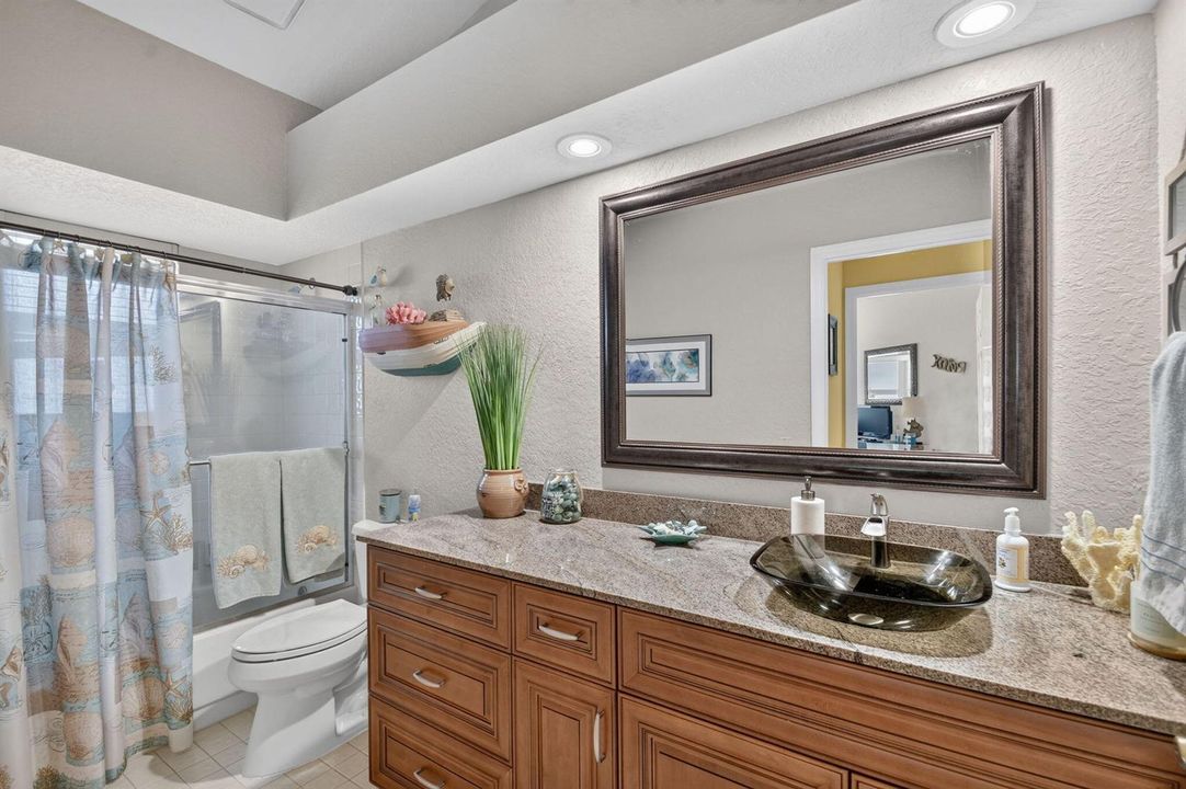2nd Bathroom