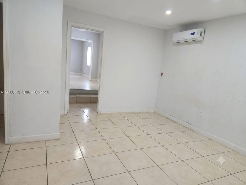 В аренду: $2,800 (3 спален, 1 ванн, 1136 Квадратных фут)