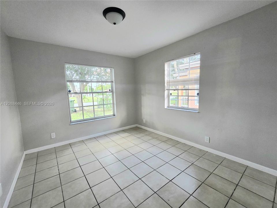 For Rent: $2,650 (3 beds, 2 baths, 1356 Square Feet)