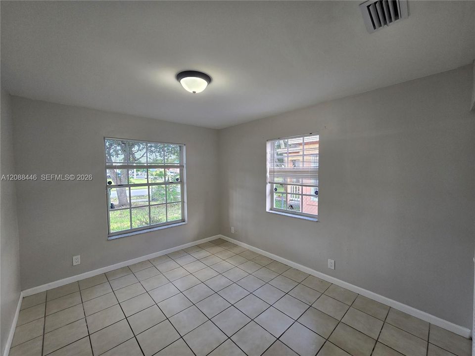 For Rent: $2,650 (3 beds, 2 baths, 1356 Square Feet)
