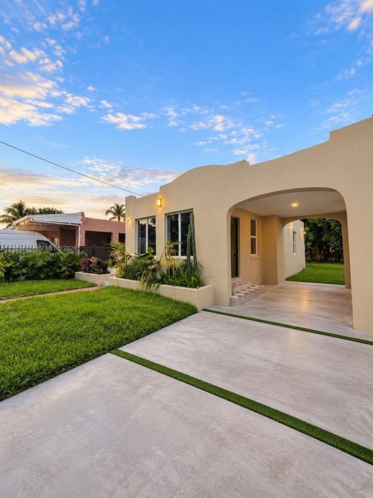 En Venta: $599,900 (3 camas, 3 baños, 1092 Pies cuadrados)