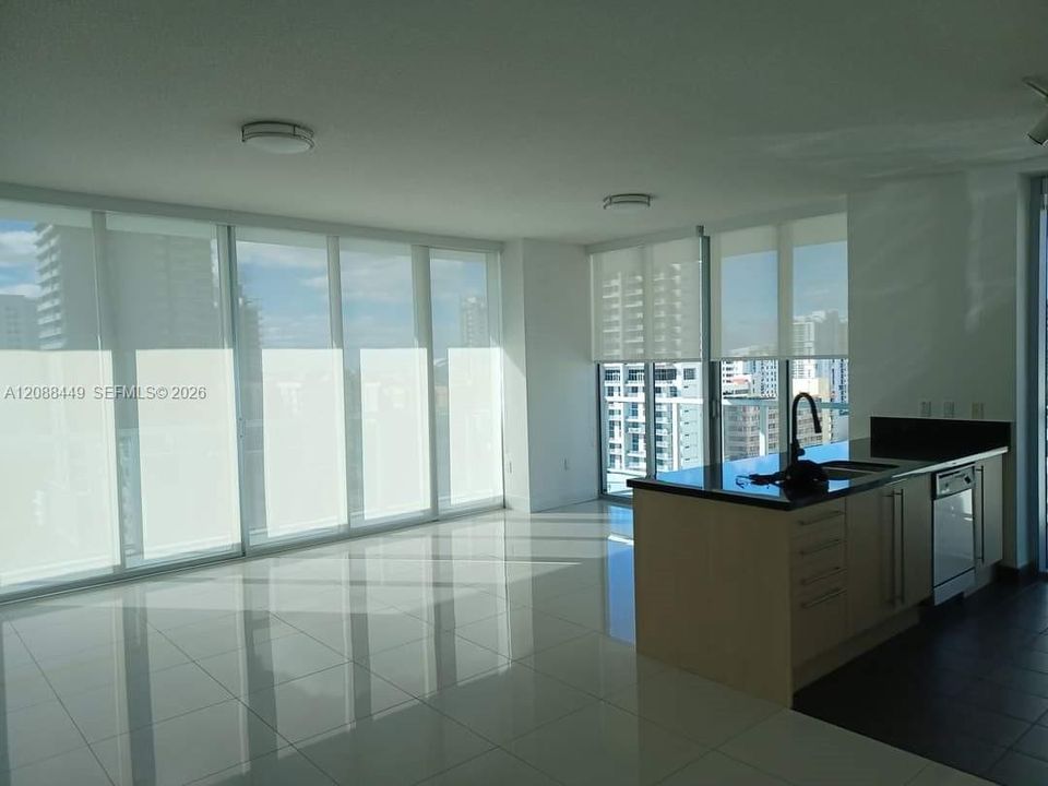 For Rent: $4,000 (2 beds, 2 baths, 1174 Square Feet)