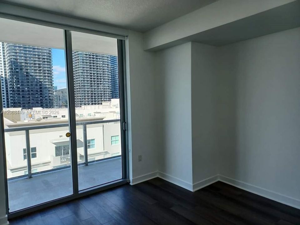 For Rent: $4,000 (2 beds, 2 baths, 1174 Square Feet)