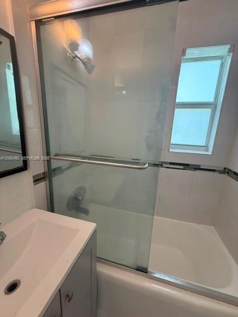 В аренду: $2,250 (3 спален, 1 ванн, 0 Квадратных фут)