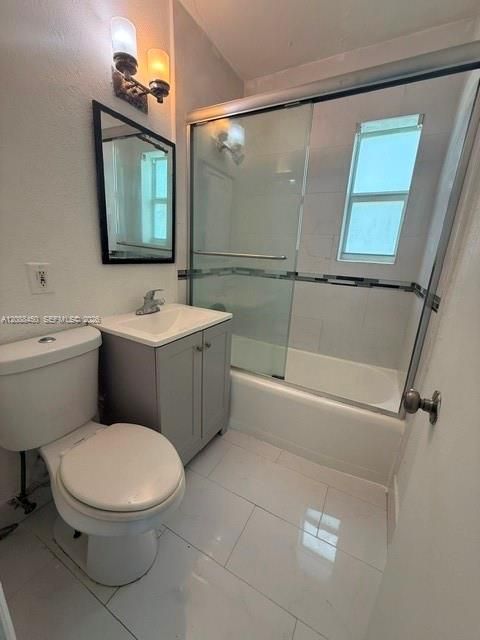 В аренду: $2,250 (3 спален, 1 ванн, 0 Квадратных фут)