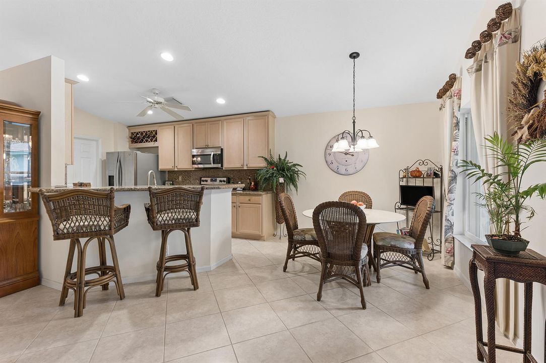 SNACK BAR/KITCHEN