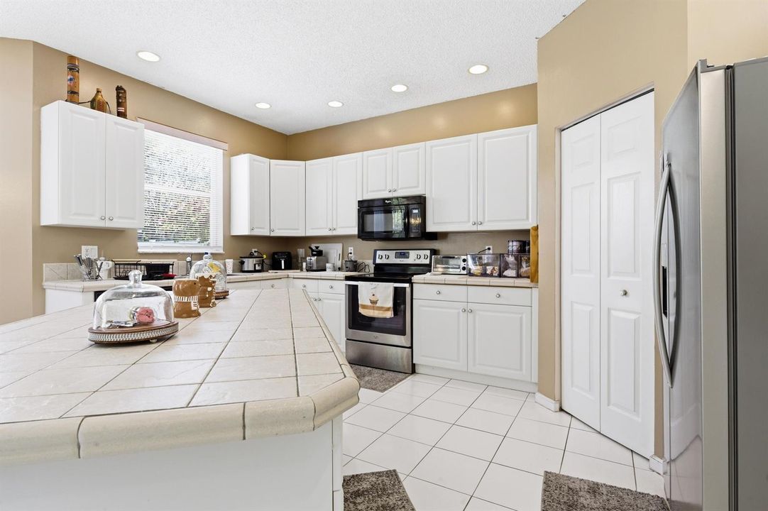 2430_Westmont_Dr_RPB_004