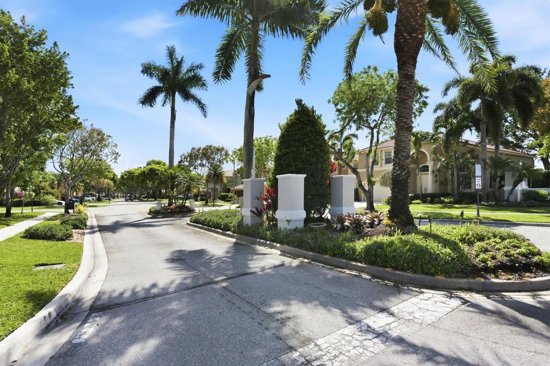 2430_Westmont_Dr_RPB_034