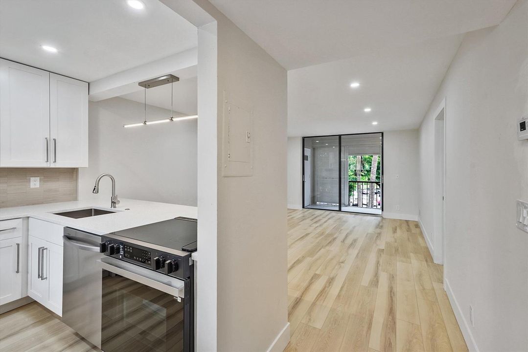 03-5220 Las Verdes Circle Unit 321-3