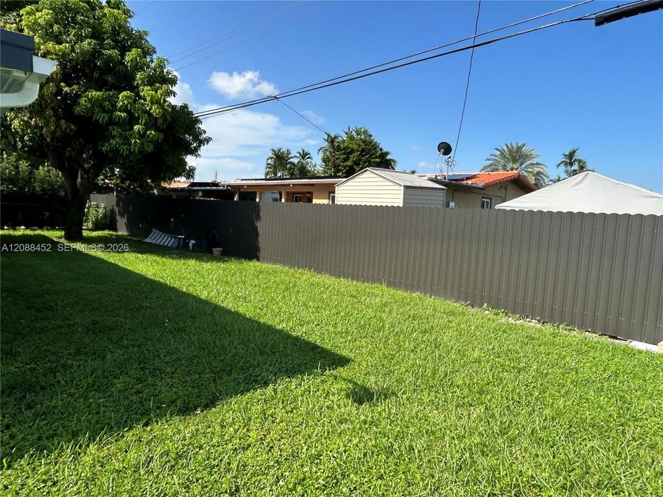 For Rent: $3,500 (3 beds, 2 baths, 1666 Square Feet)