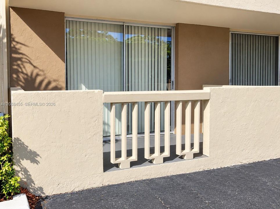 For Rent: $1,650 (1 beds, 1 baths, 673 Square Feet)