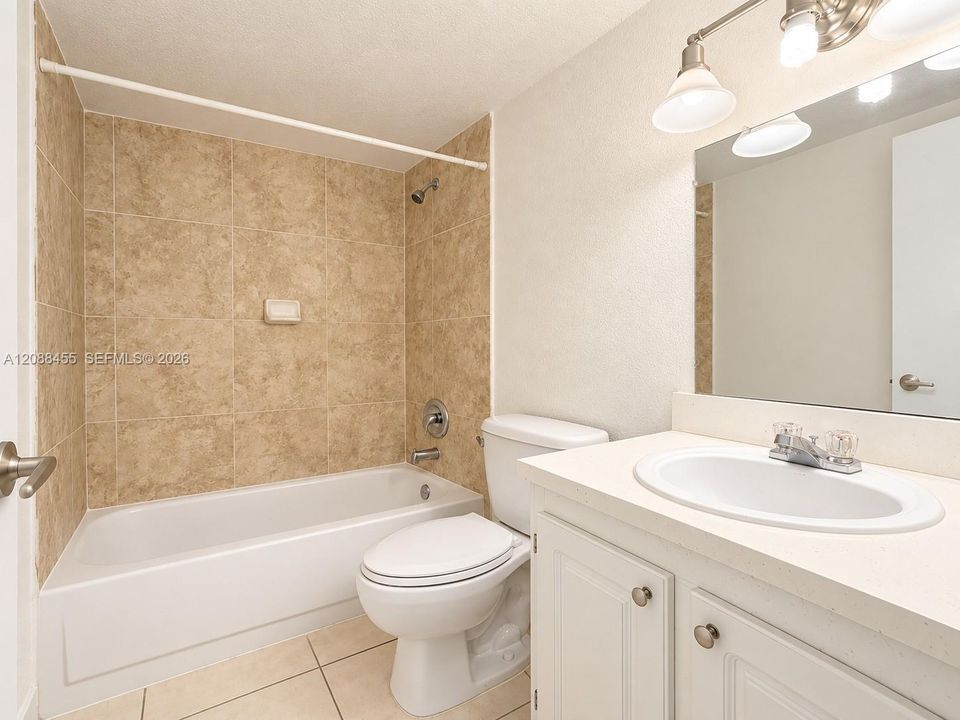 For Rent: $1,650 (1 beds, 1 baths, 673 Square Feet)