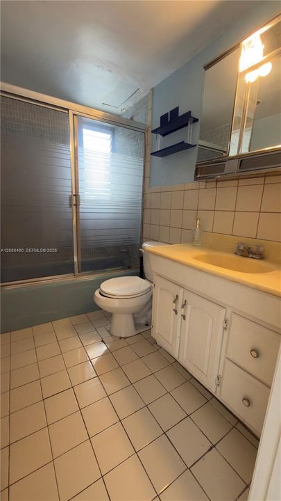 For Sale: $280,000 (1 beds, 1 baths, 770 Square Feet)
