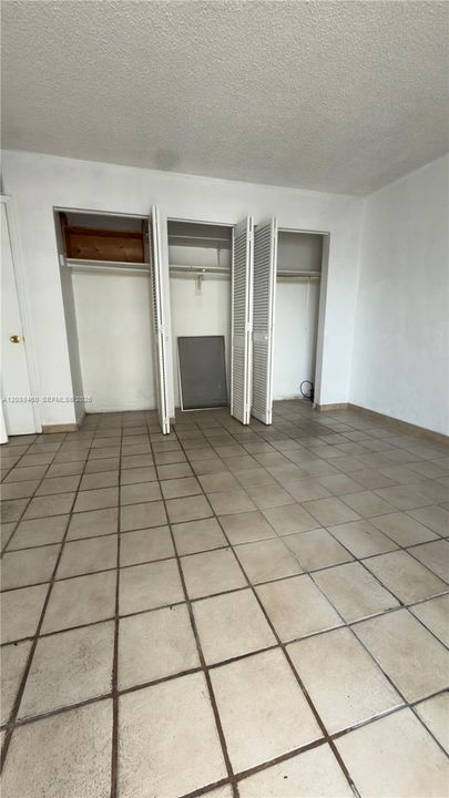 For Sale: $280,000 (1 beds, 1 baths, 770 Square Feet)