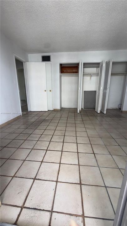 For Sale: $280,000 (1 beds, 1 baths, 770 Square Feet)