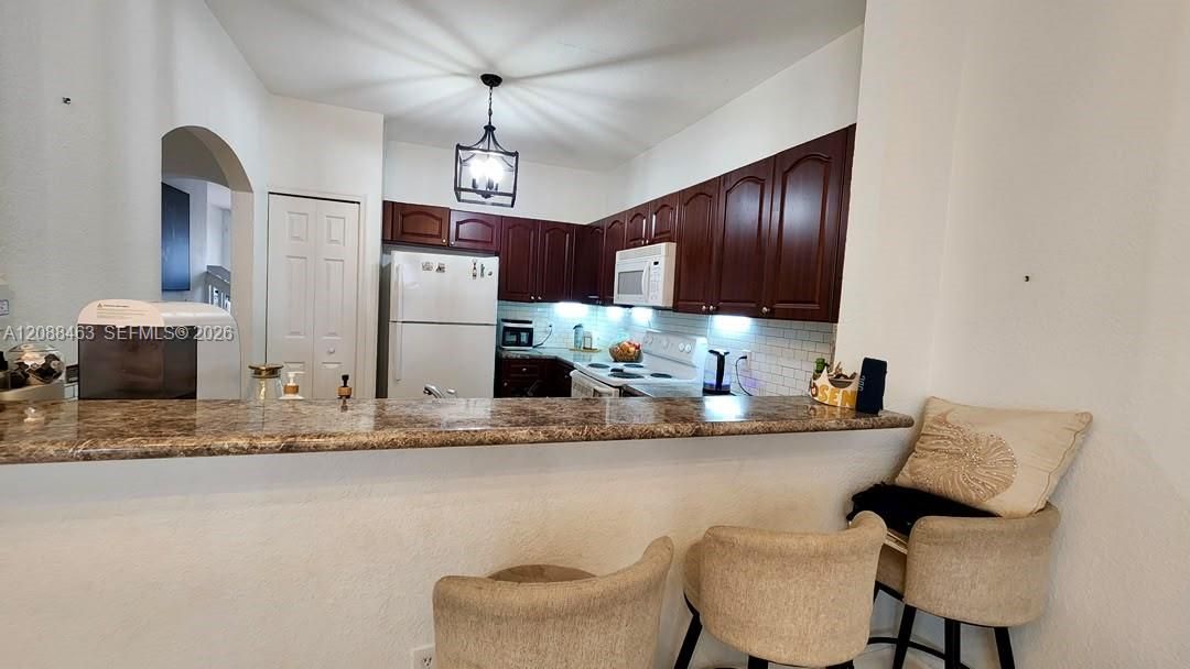 For Rent: $2,900 (3 beds, 2 baths, 1450 Square Feet)