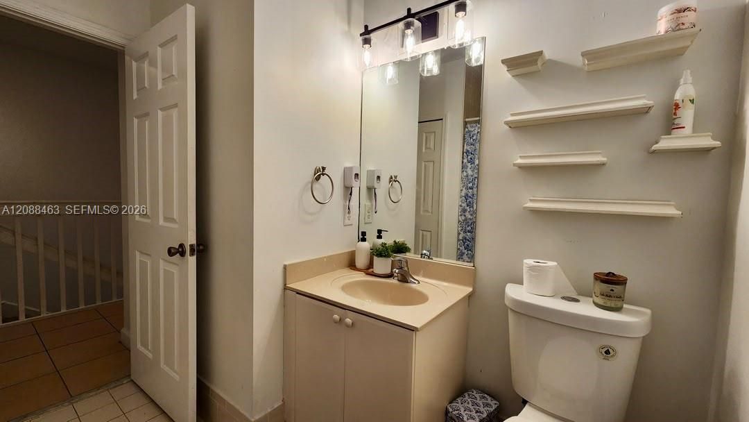 For Rent: $2,900 (3 beds, 2 baths, 1450 Square Feet)