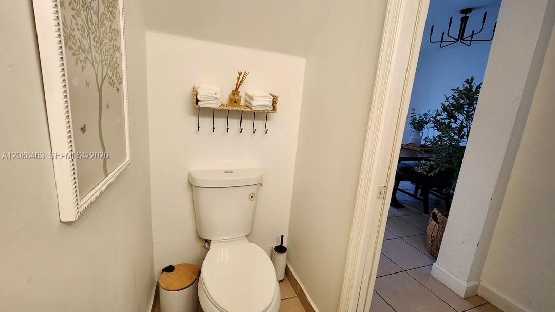 For Rent: $2,900 (3 beds, 2 baths, 1450 Square Feet)