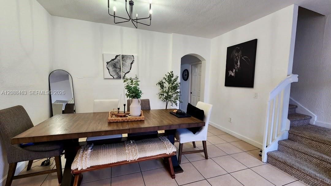 For Rent: $2,900 (3 beds, 2 baths, 1450 Square Feet)